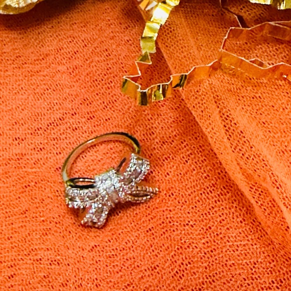 Clear cz stone silver bow ring size 7 - Picture 1 of 6